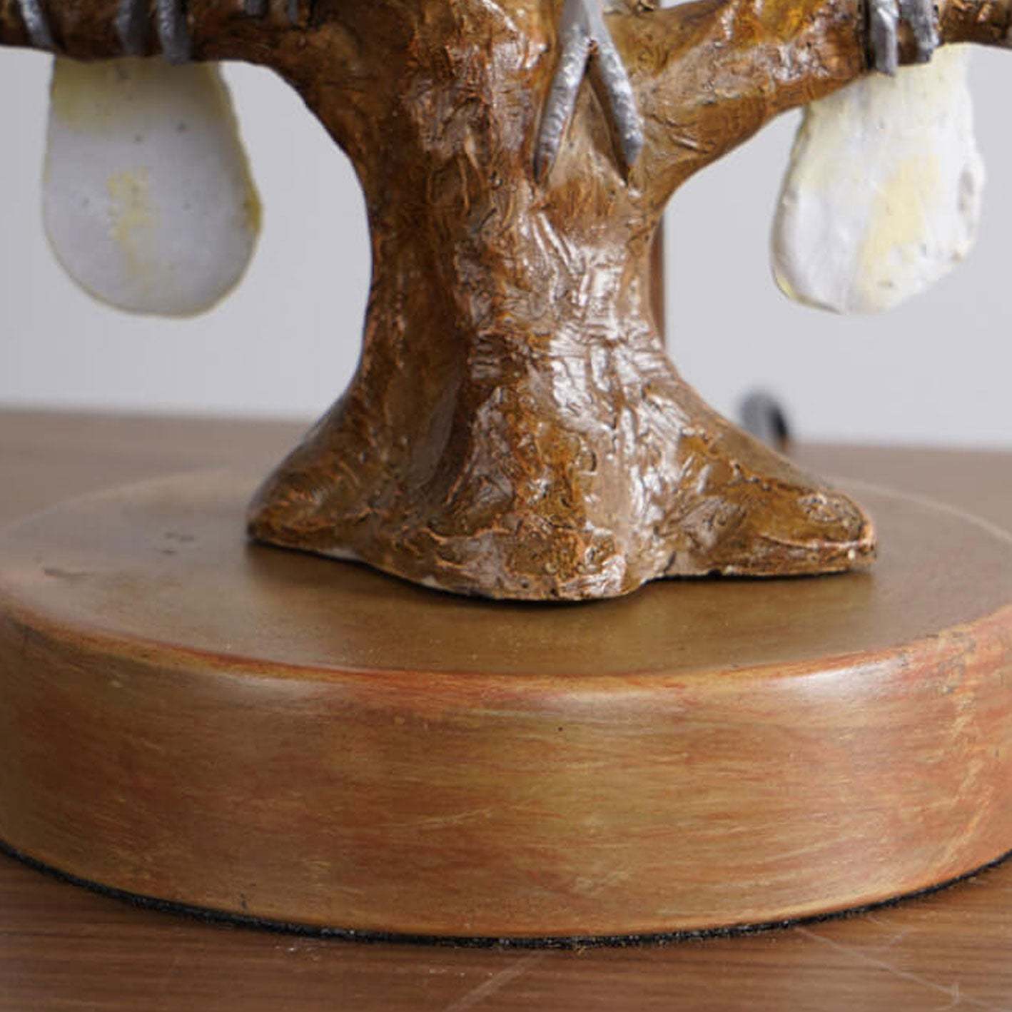 Nordic Leaf Fabric Resin Bird Table Lamp