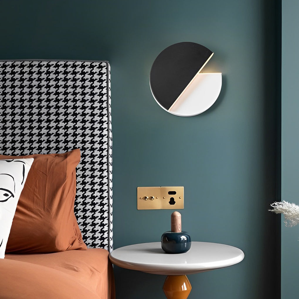 Circular 350 Degree Rotatable Black Nordic Wall Sconce