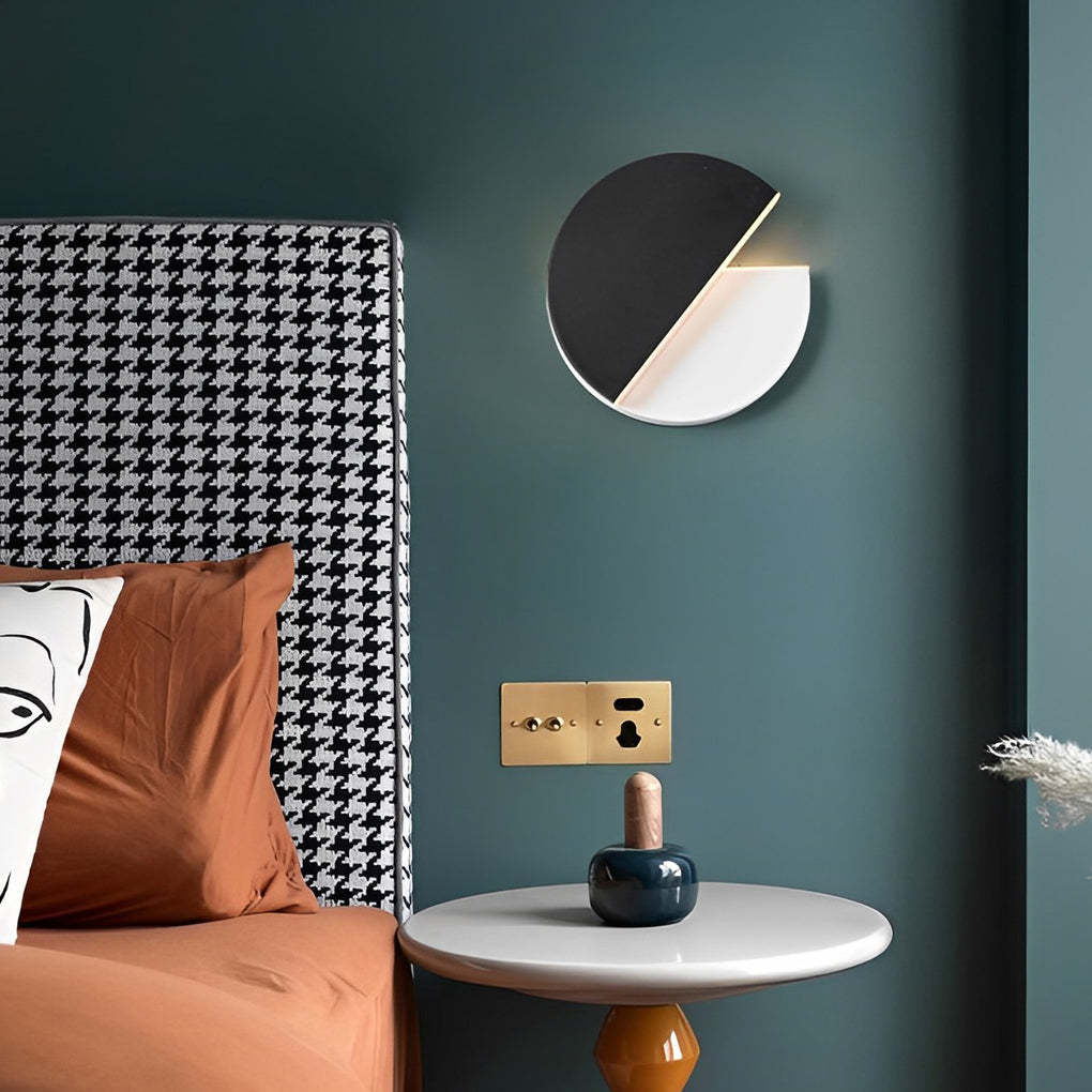 Circular 350 Degree Rotatable Black Nordic Wall Sconce