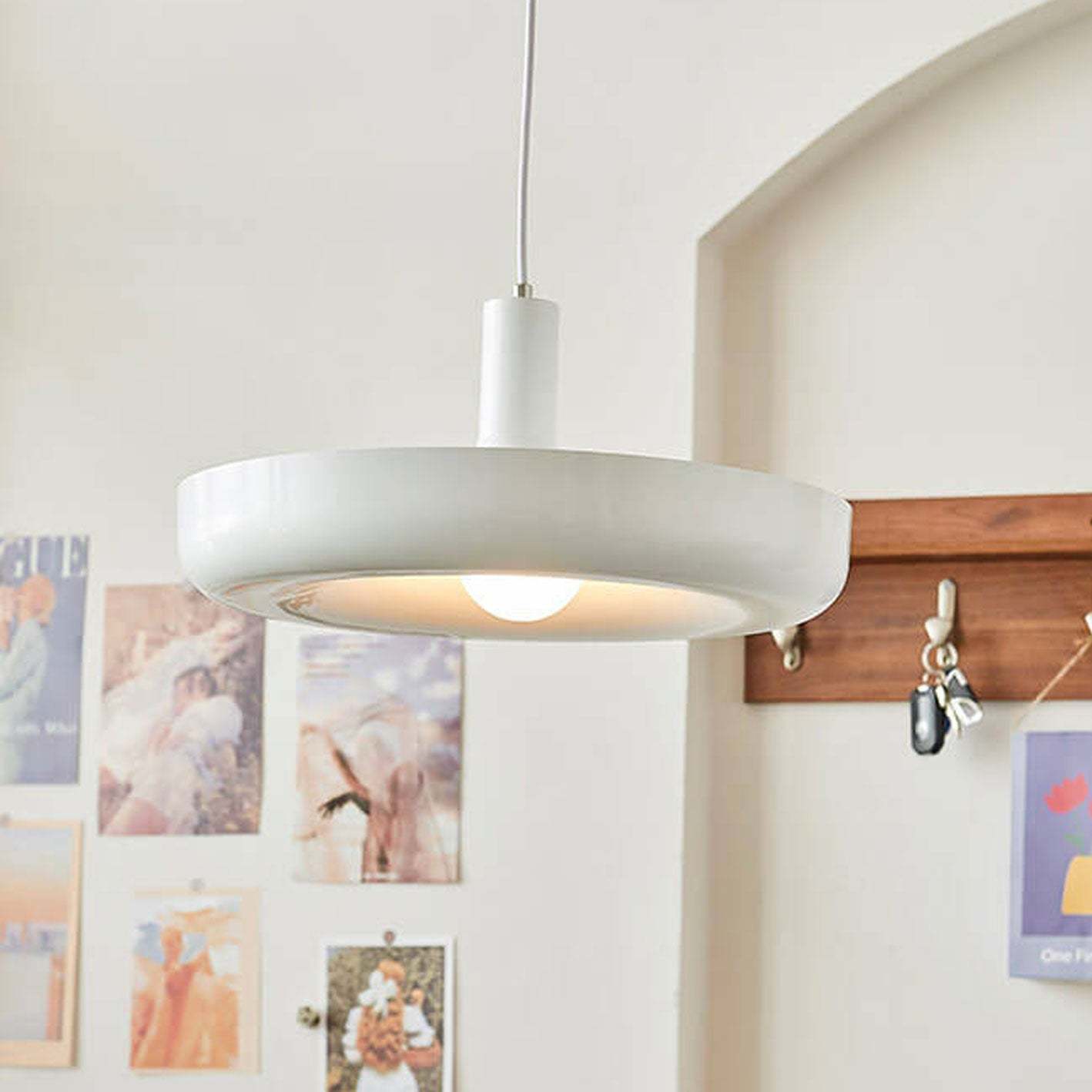 Nordic Minimalist UFO Metal Disc Pendant Light — White / 220V-240V For UK/AU