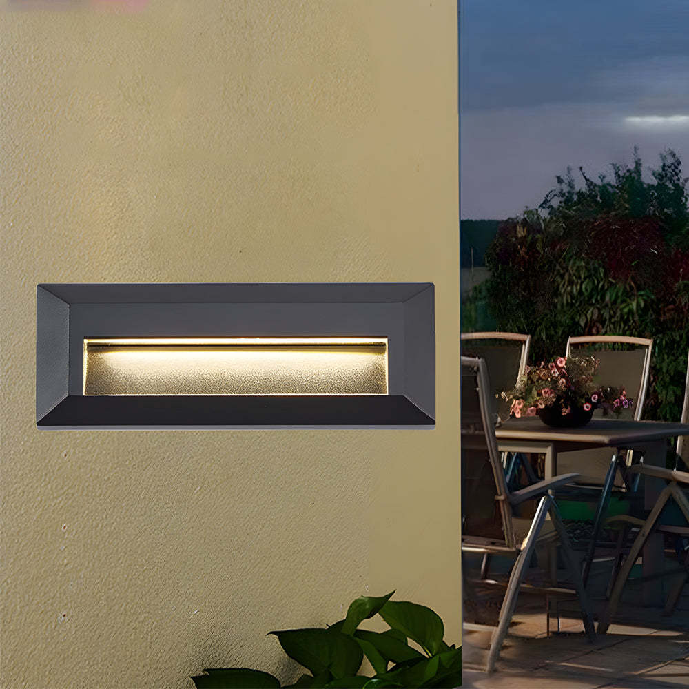 Modern downward wall-mounted black aluminum step & deck lights — 4.1" L x 1.4" W x 2.4" H / Cool White (6000K)