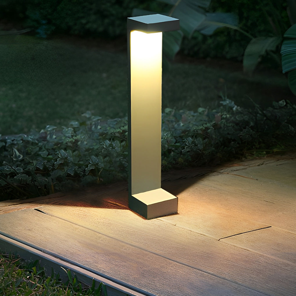 Black modern i-shaped landscape lighting — 23.6"