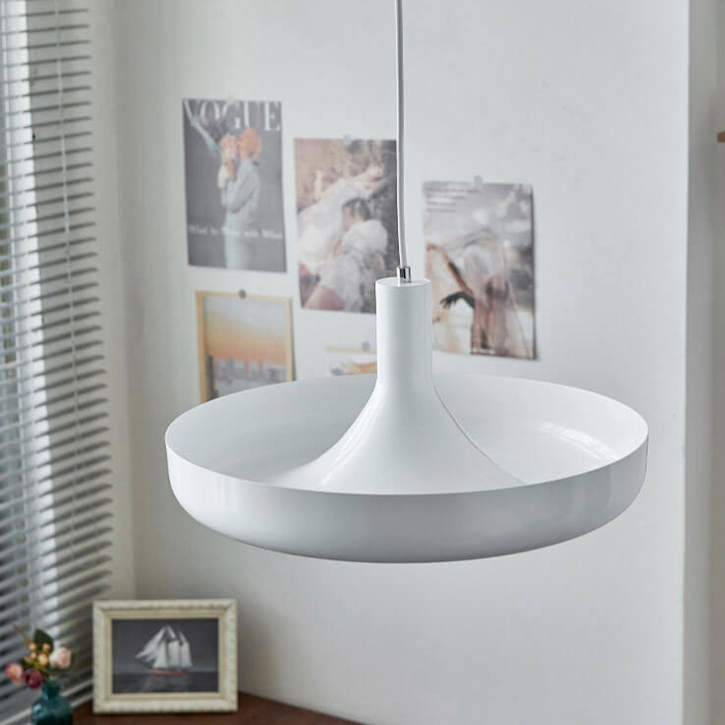 Nordic Minimalist UFO Metal Disc Pendant Light