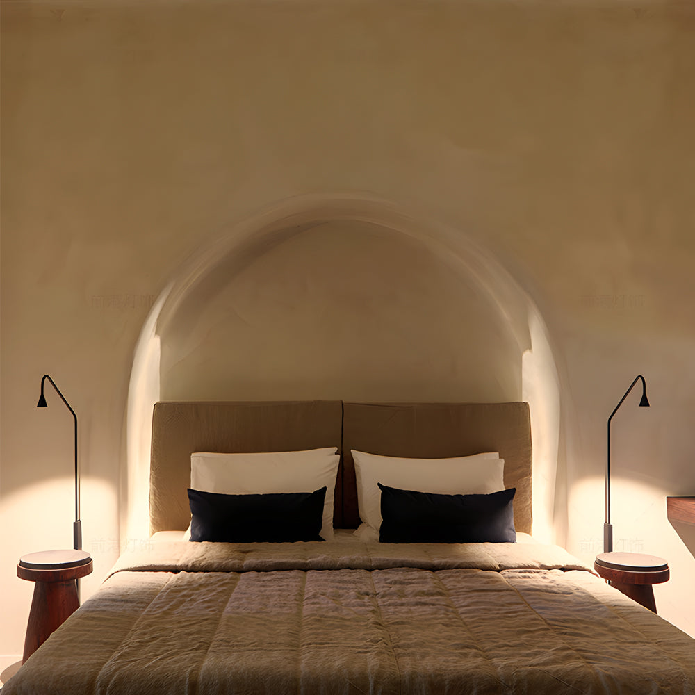 Swing Long Arm Austere Wall Lamp - Black/Gold-Lighom