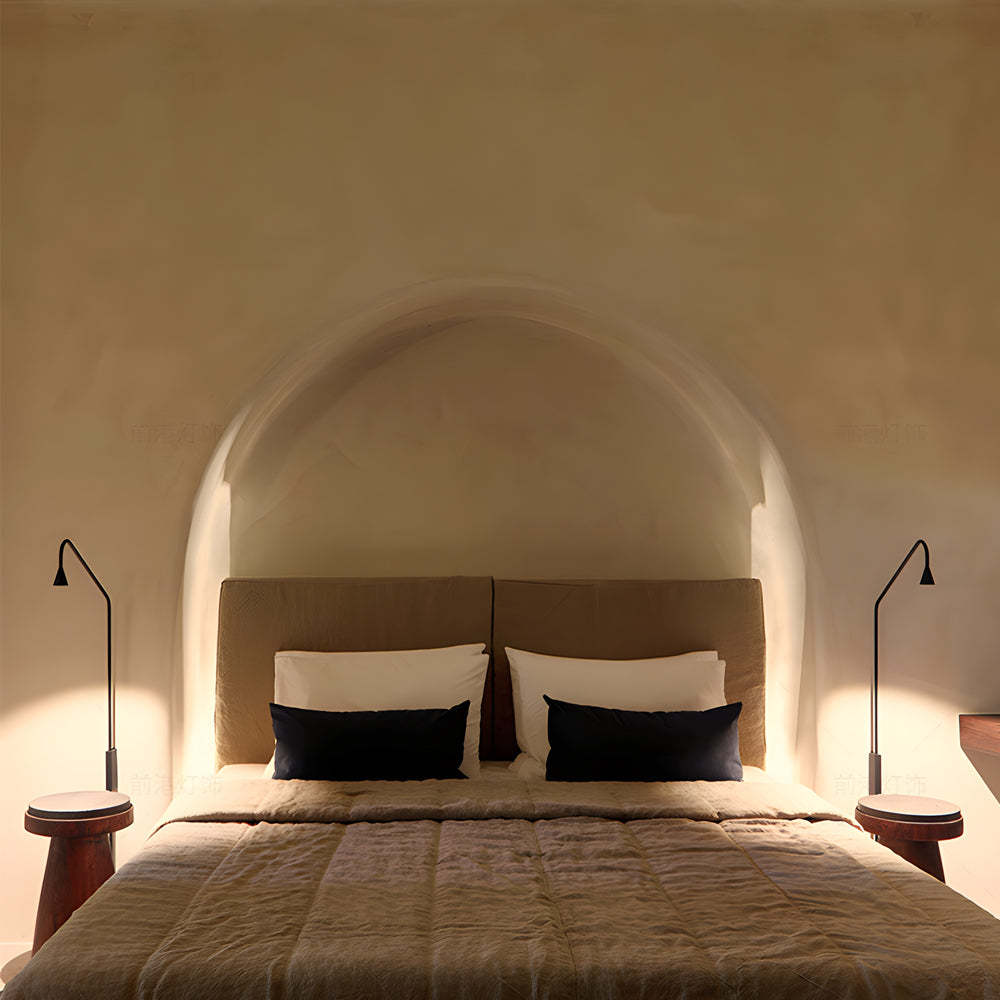 Swing Long Arm Austere Wall Lamp - Black/Gold-Lighom