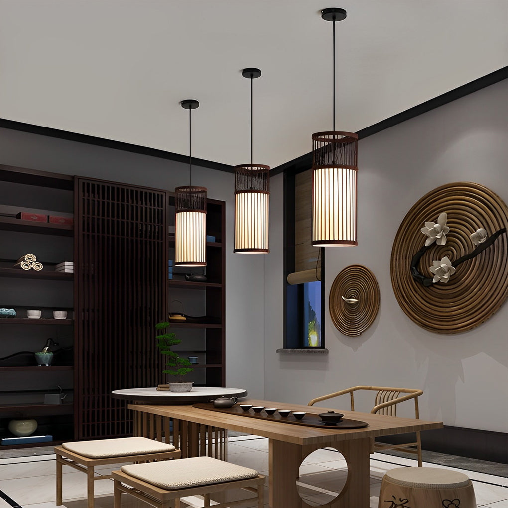 Rustic hand-woven retro pendant lighting in bamboo — Brown