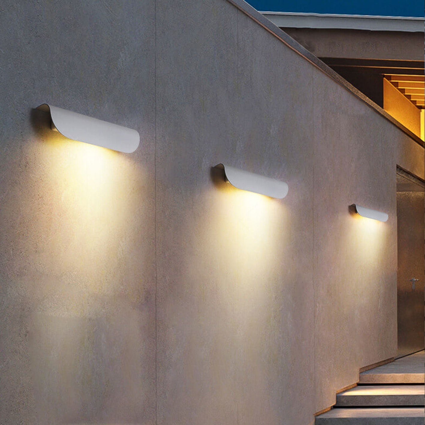 Modern Outdoor Curved LED Garden Wall Sconce