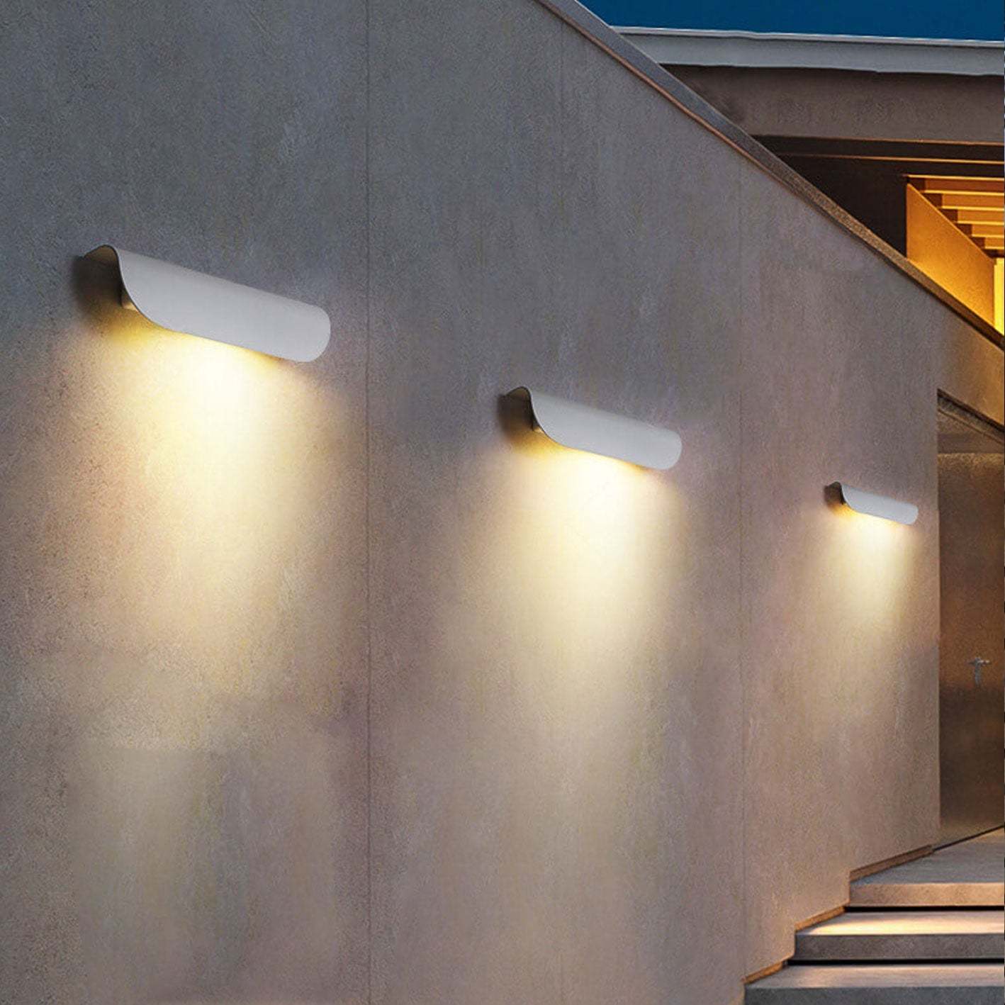 Modern Outdoor Curved LED Garden Wall Sconce