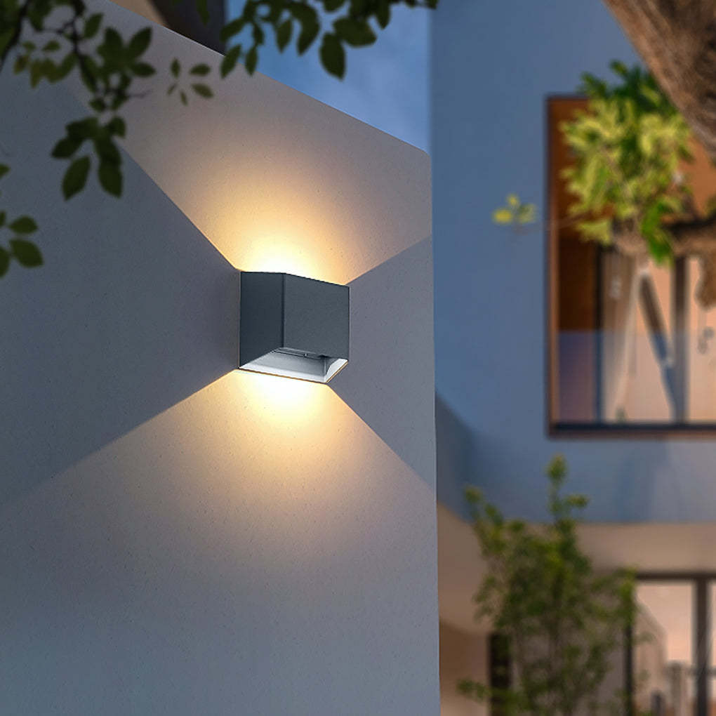 Modern Minimalist Waterproof LED Wall Light for Outdoor Villa Courtyard Garden-Lighom