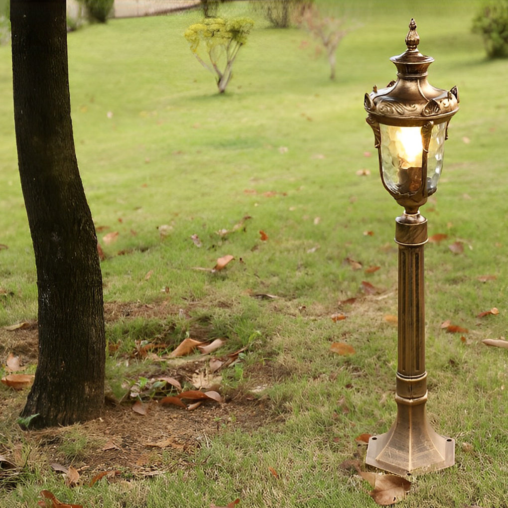 European Outdoor Lawn Pathway Lamp — Bronze