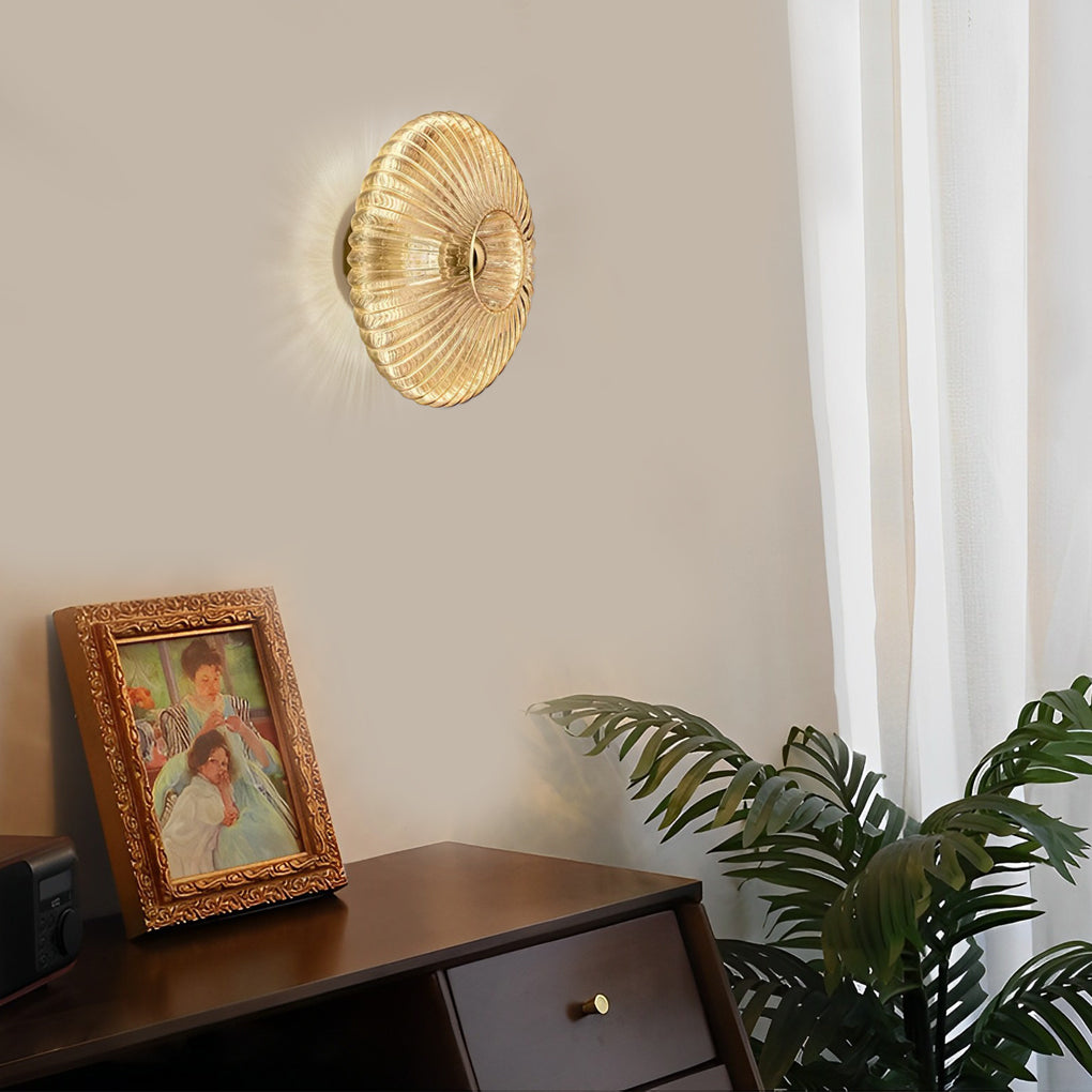 Modern striped round wall sconces in glass — Cognac