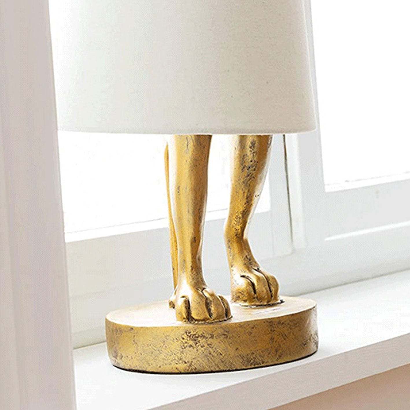 Nordic Apron Rabbit Resin Table Lamp