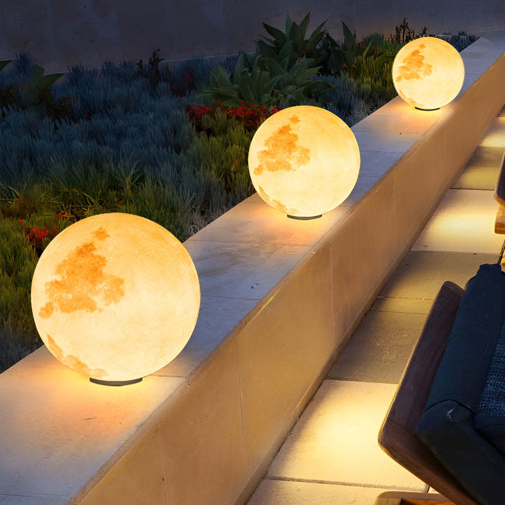Modern cap moon outdoor post lights in glass — 12" / Solar / Set of 1