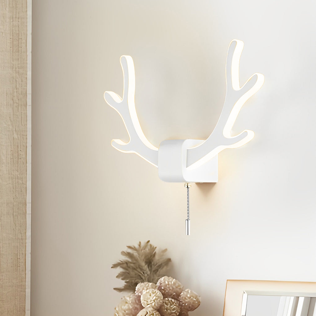 Antler Iron Nordic Pull-Switch Wall Lamp