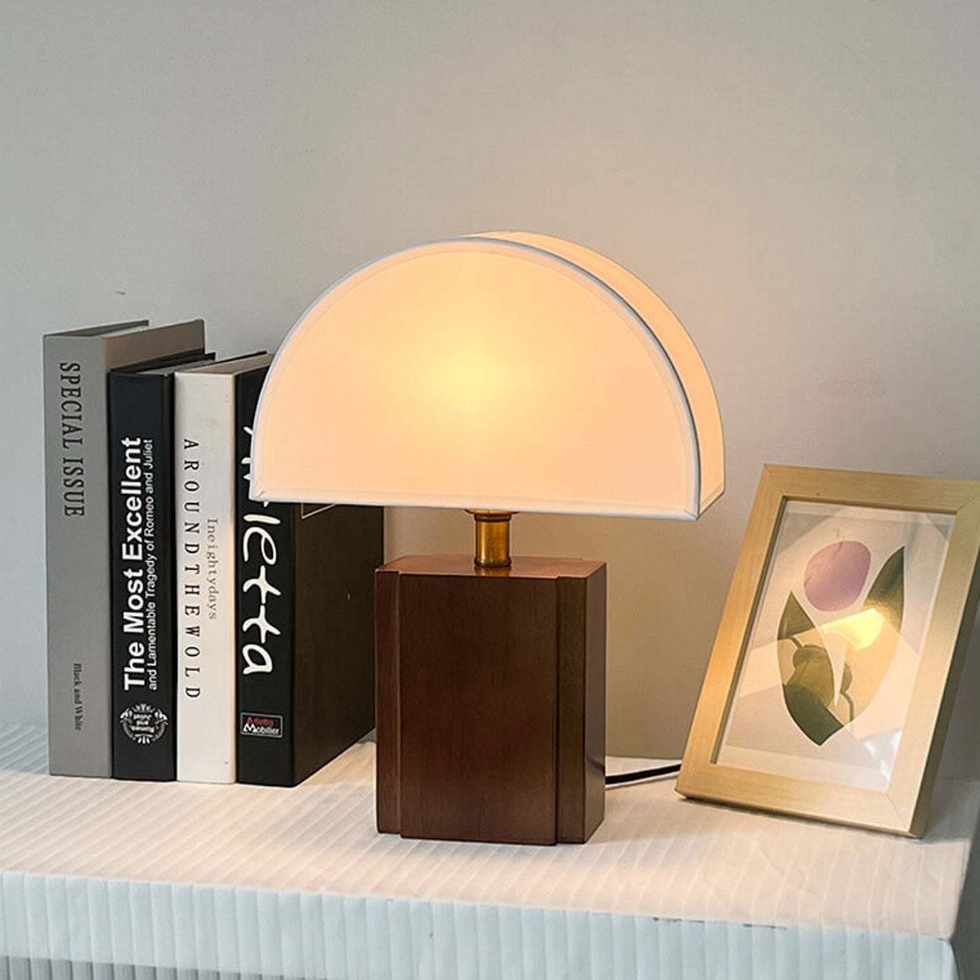 Vintage Semicircle Fabric Wooden Base Lamp — 110V-120V For US/CA