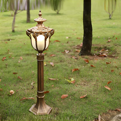 Traditional European-Style LED Outdoor Pathway Lamp Post - Durable & Waterproof-Lighom