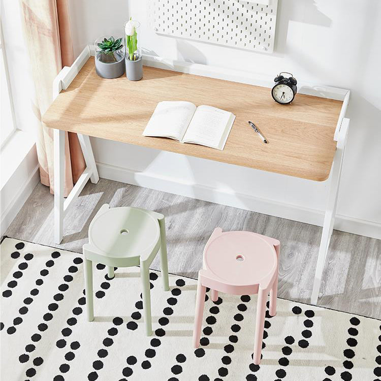 Minimalist Plastic Round Chair — White