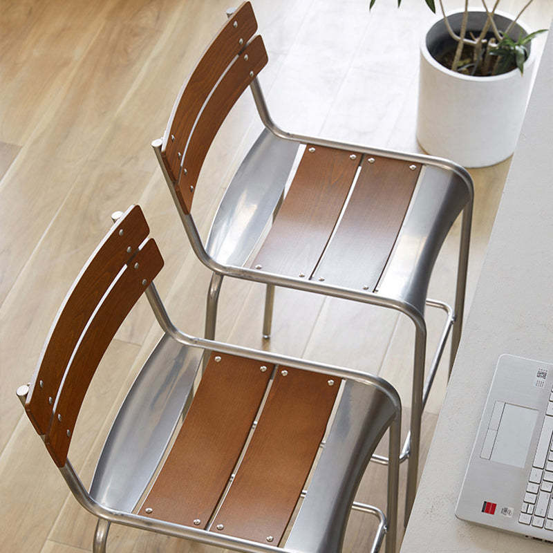 Retro Beech Wood Metal Bar Stool — Black
