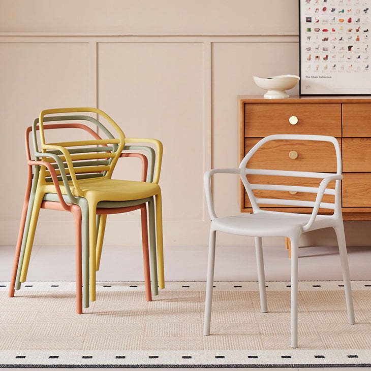 Nordic Curved Geometric Dining Chair — Red