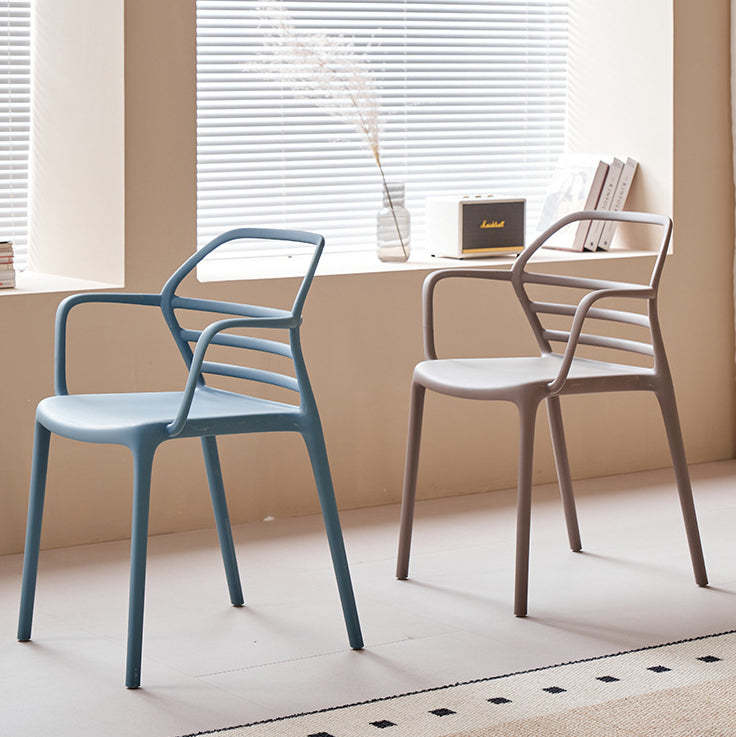 Nordic Curved Geometric Dining Chair — Light Gray