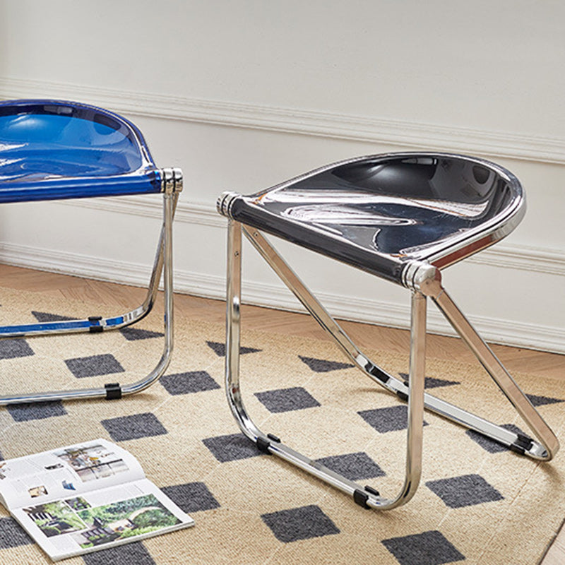 Minimalist Foldable Iron Chair — Gray