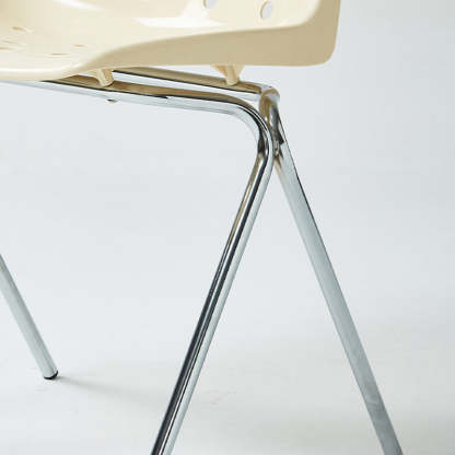 Cheese-Shape Steel Frame Dining Chair