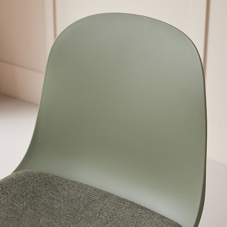 Minimalist Plastic Dining Chair — White