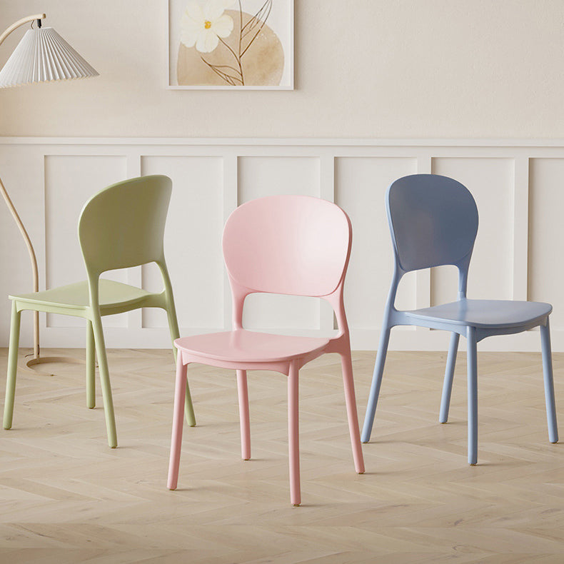 Minimalist Plastic Dining Chair — Blue
