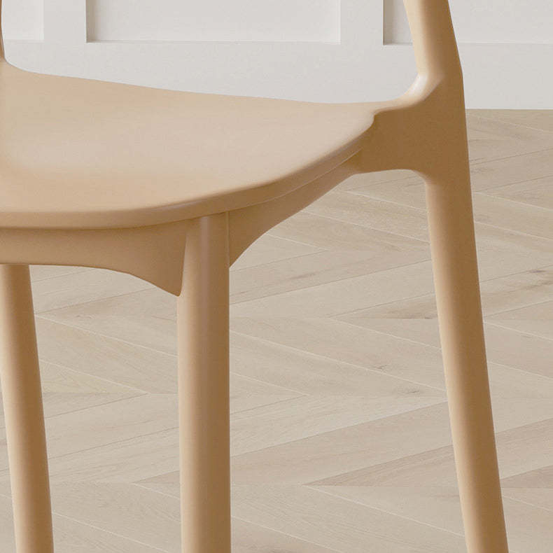 Minimalist Plastic Dining Chair — Pink