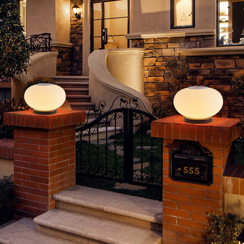 Minimalist Oval LED Solar Outdoor Light