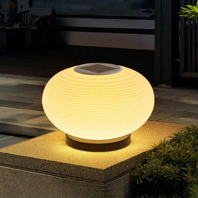 Minimalist Oval LED Solar Outdoor Light