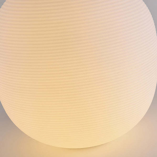Minimalist Oval LED Solar Outdoor Light