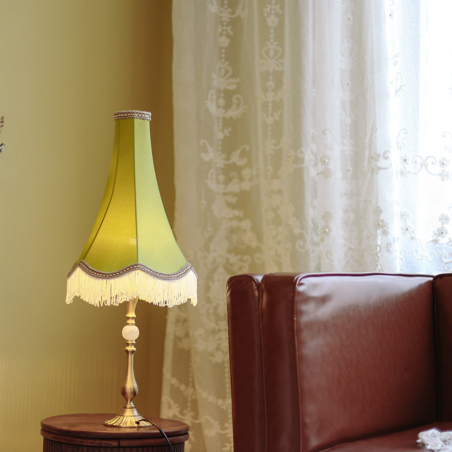 Vintage Brass Fabric Conical Table Lamp — 110V-120V For US/CA