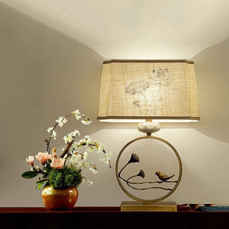 Traditional bird lotus brass table lamps — 220V-240V (UK/AU)