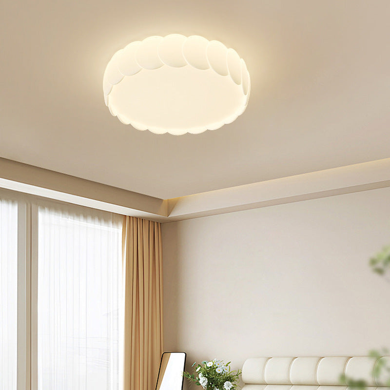 Minimalist Iron Wavy Round LED Flush Mount Light