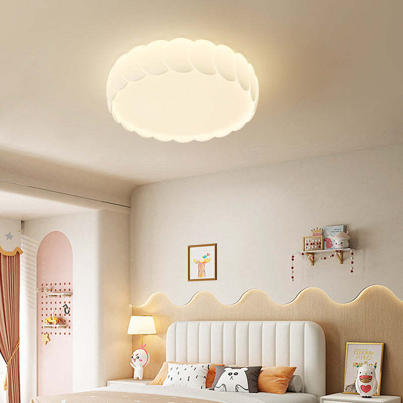 Minimalist Iron Wavy Round LED Flush Mount Light
