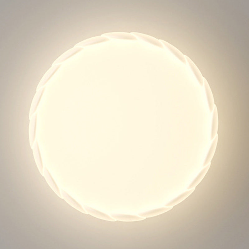 Minimalist Iron Wavy Round LED Flush Mount Light