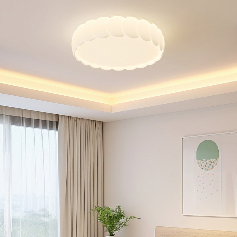 Minimalist Iron Wavy Round LED Flush Mount Light