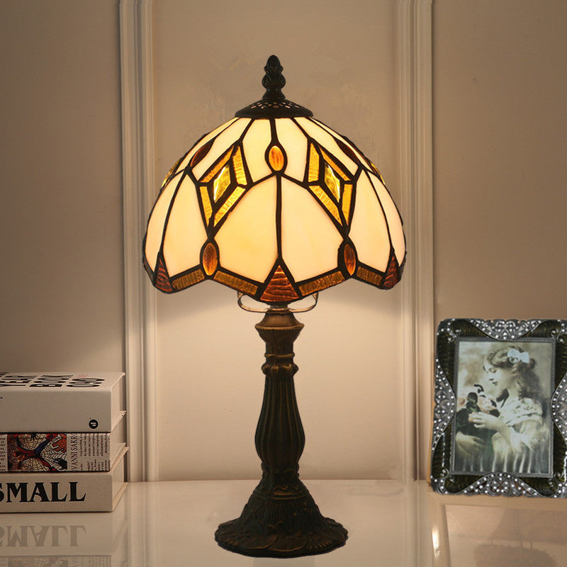 Traditional Tiffany Glass Table Lamp