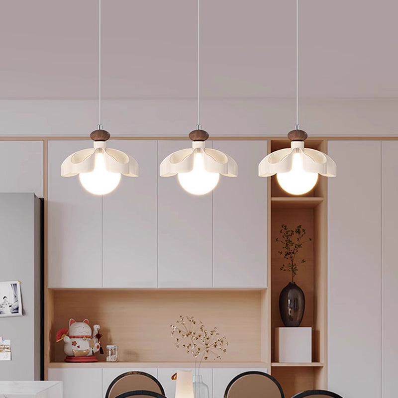 Nordic Cream Flower Iron Orb Chandelier
