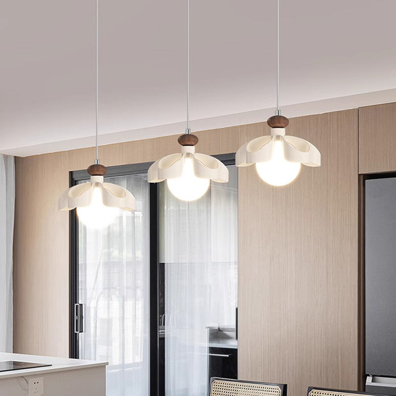 Nordic Cream Flower Iron Orb Chandelier
