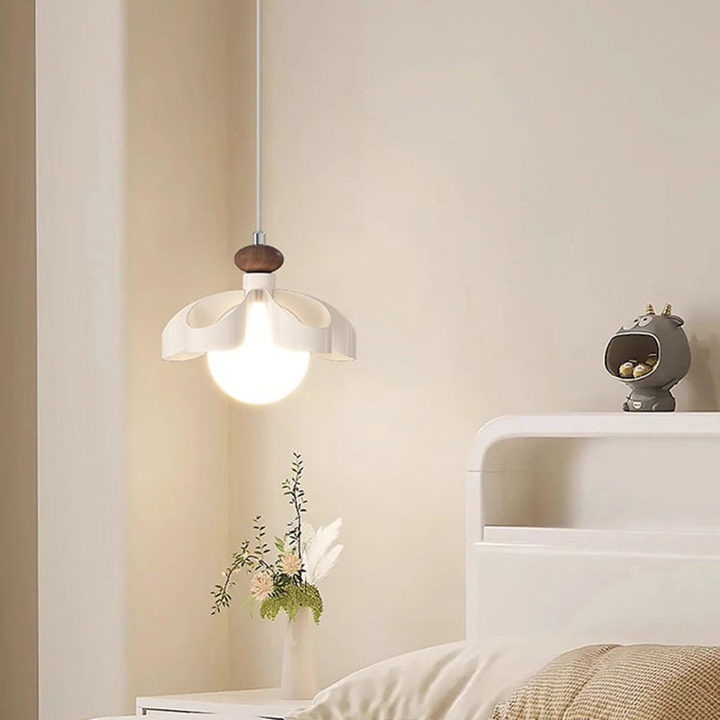 Nordic Cream Flower Iron Orb Chandelier