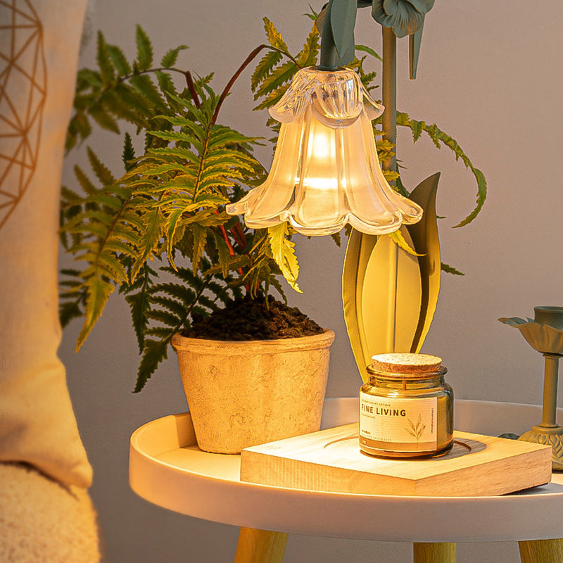 Nordic flower melting iron table lamps — 220V-240V (UK/AU)