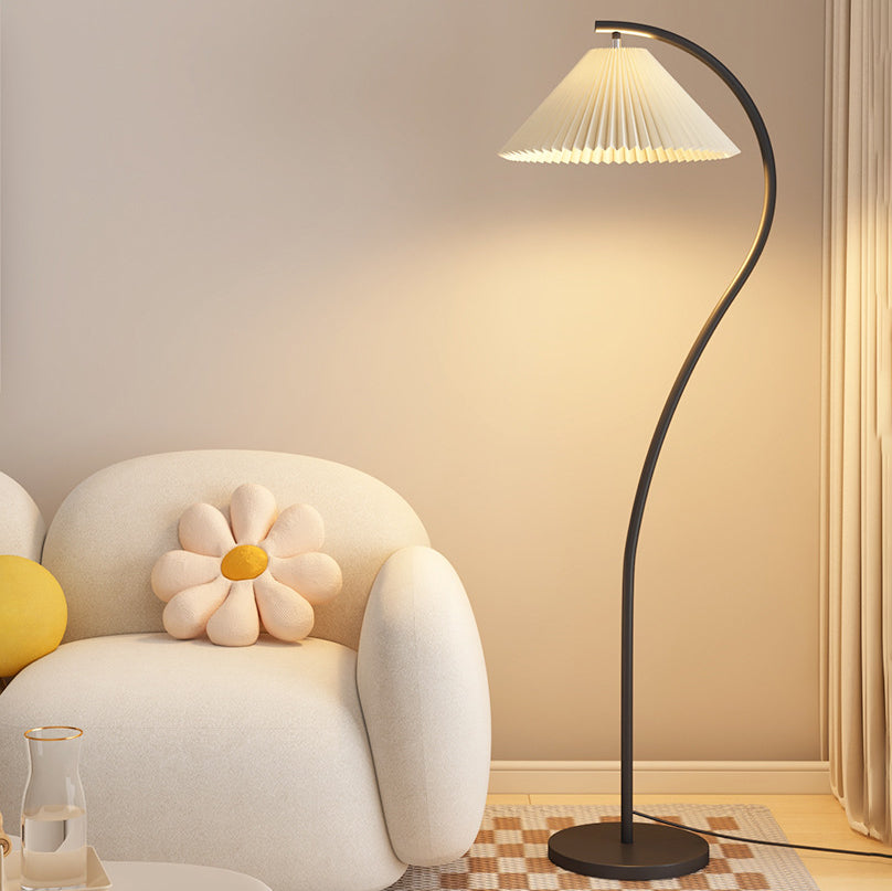 Minimalist Pleated Fabric Iron Floor Lamp