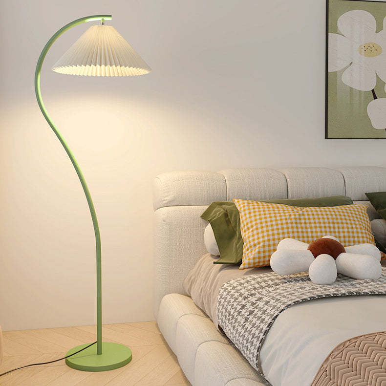 Minimalist Pleated Fabric Iron Floor Lamp
