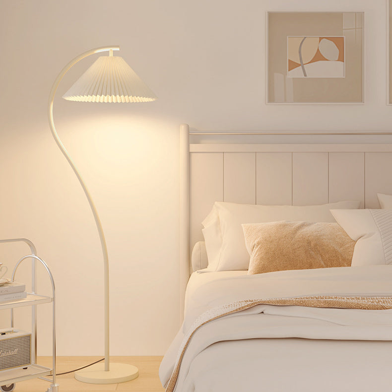 Minimalist Pleated Fabric Iron Floor Lamp