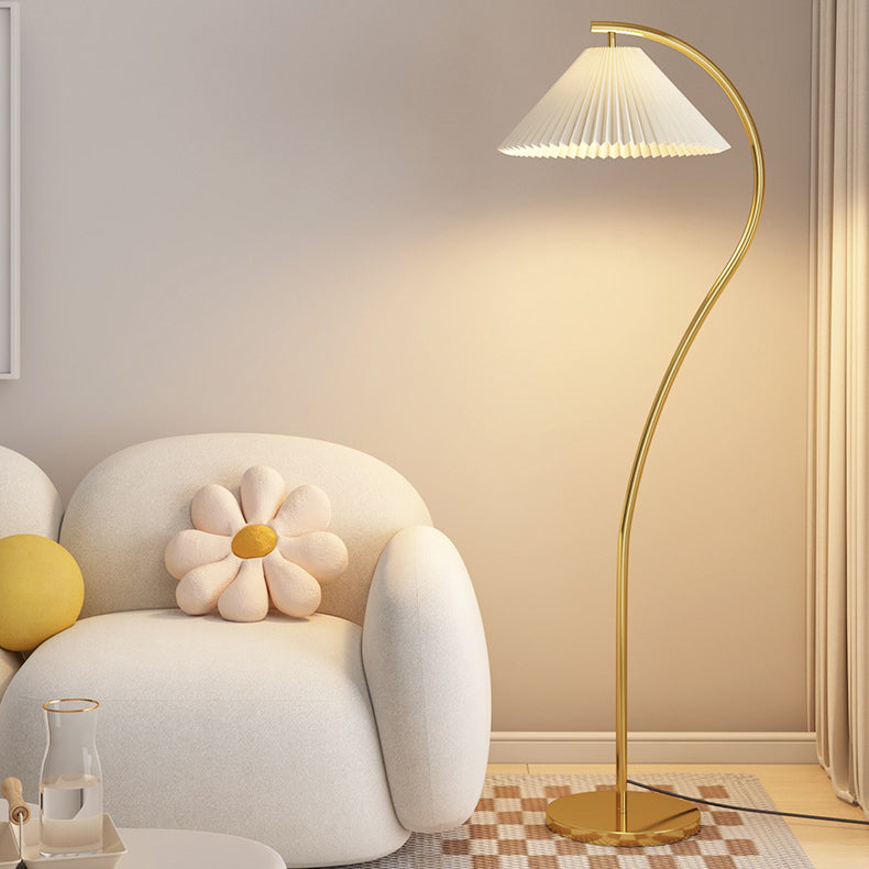 Minimalist Pleated Fabric Iron Floor Lamp