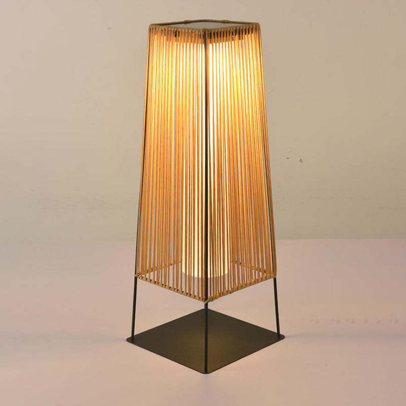 Minimalist Solar Prismatic Landscape Light