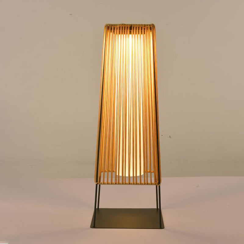 Minimalist Solar Prismatic Landscape Light