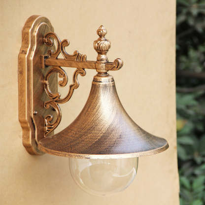 Vintage Flared Iron Die-Cast Aluminum Wall Sconce — Black / 110V-120V For US/CA
